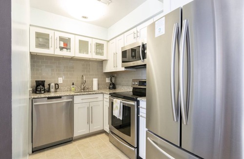 Dupont Circle Condo | Renovated Condo in the Heart of DuPont Circle- 2 blks to Metro