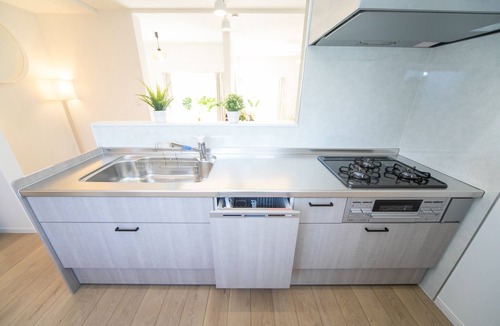 Kuwana House | Reservations not accepted Accommodates 9 people Pets allowed 5 minutes from Nagashima Spaland En/Kuwana Mie
