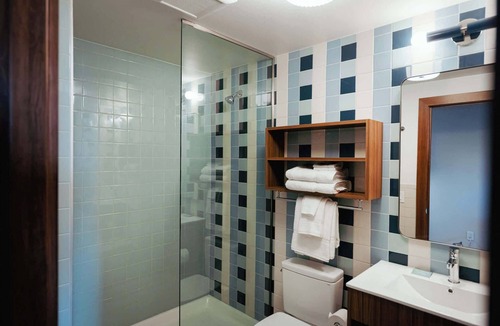 Hale Apartment | Scenic Roadside Rest | La Vista Motel | 105