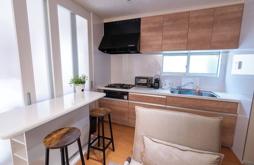 Koenjiminami House | Shinjuku 3-Bedroom Villa | 5 Min to Shin-Nakano Station | Sleeps 6
