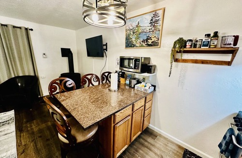 Yosemite West Condo | Sierra Pines Condo - Inside Yosemite - Sleeps 4