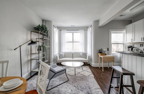 Adams Morgan Apartment | Sleeps 12 | THREE Units In Central Adams Morgan
