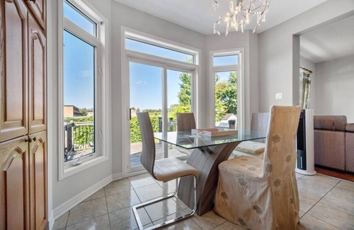 Ledbury - Heron Gate - Ridgemont - Elmwood Bed & Breakfast | Spacious and Beautiful 3 bedroom in the heart of Ottawa