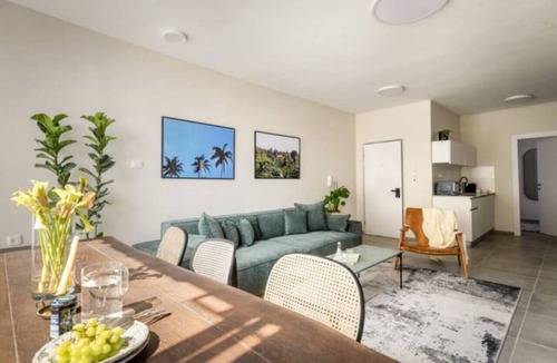 Old North Apartment | Spacious & Bright 3BR Apartment