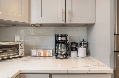 West Colfax House | Spacious Denver Home with Hot tub and Rooftop
