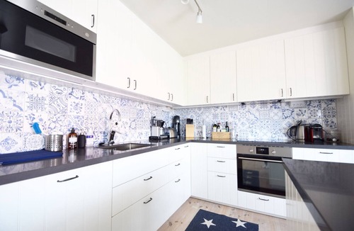 Skaerhamn House | Spacious house near the sea in Skärhamn | SE09149