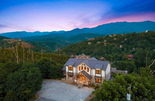 Chalet Village North Cabin | Splash 'N Heavenly Views – Indoor Pool, Theater & Mountain Views