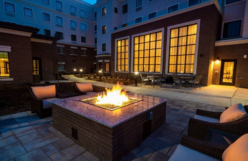 Lake Arbor Hotel | Staybridge Suites Washington DC East - Largo by IHG