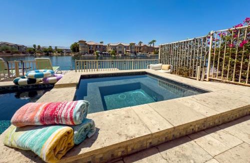 Terra Lago House | Terra Lago Villa Lake, Mountain and Desert view, Coachella Getaway