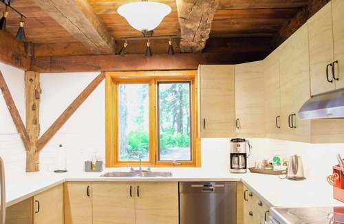 La Peche House | The Barn - A Unique Gathering Place