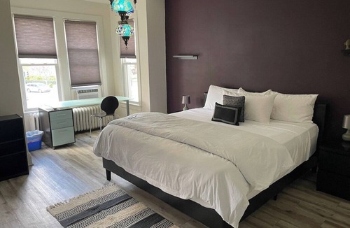 Trinidad House | Three Bedroom Townhouse close to H Street NE!