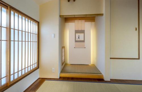 Sannenzaka Ninenzaka House | Tsukinowacho House