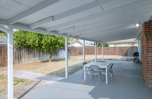Clovis House | Upgraded 3B/2Bth Great Access to All You Need