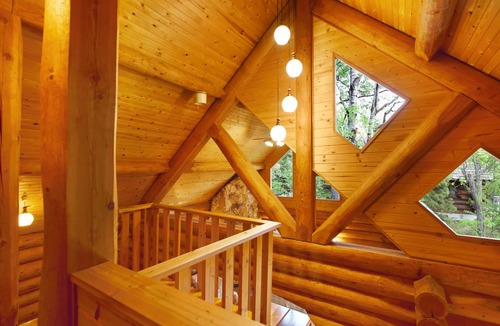 Tsumagoi Cabin | Urube Village