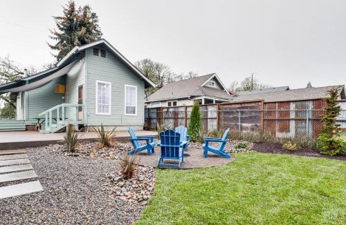Forest Grove House | Walkable Location: Quaint Cottage in Forest Grove!