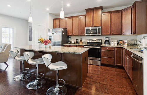 Greenbelt House | Your Oasis Away From Home, 4-bedroom townhome in Greenbelt