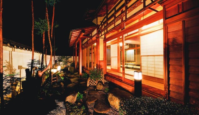 庭之宿 新大阪日本庭園の家 -Residence inn Niwanoyado-