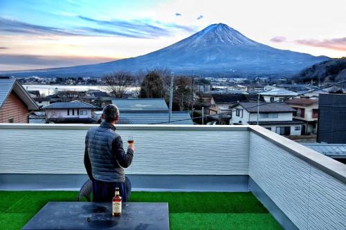 新築Oishi100C 富士山と河口湖ビュー屋上展望台付きヴィラ大石公園歩いて4分