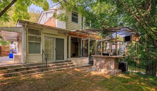 1 bed/bath apartmt walk to metro in Silver Spring