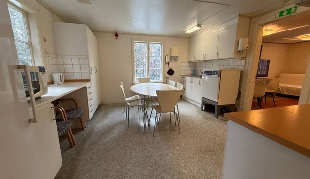 10 BR 3 Bath - For Workers - Parking lot - All-inclusive