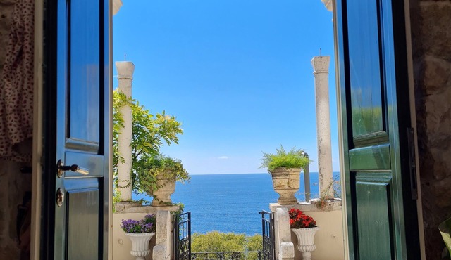 16th century villa Filomena, panoramic sea views, walking distance to Old Town
