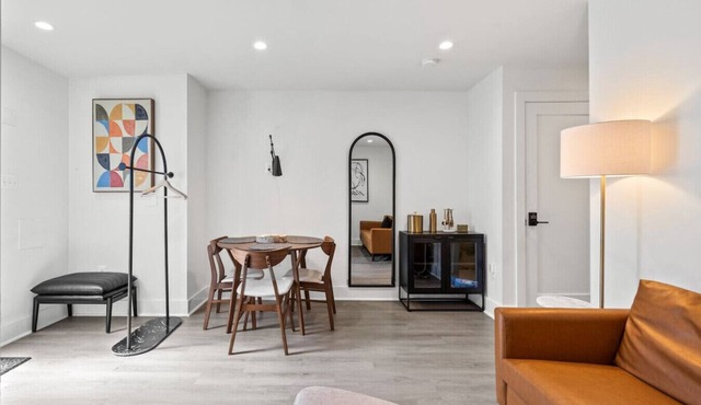 2BR Garden Apt -Walkable DC