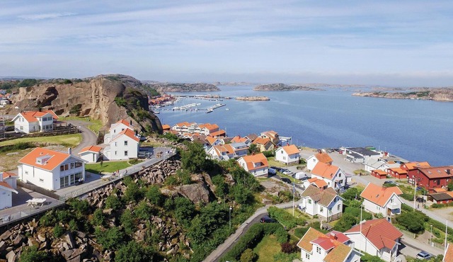 3 bedroom accommodation in Bovallstrand