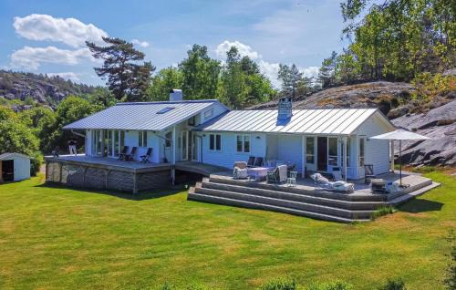 3 Bedroom Gorgeous Home In Tjörn