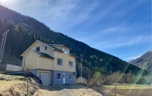 5 Bedroom Awesome Home In Valldal