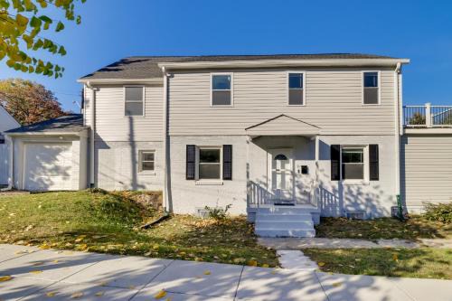 5 Mi to National Mall: DC Home w/Pool Table