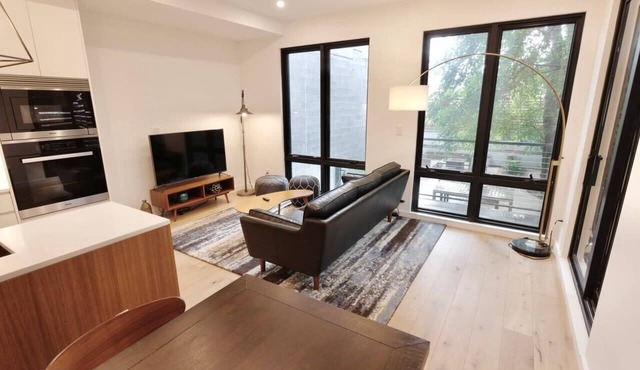 5BR Downtown | Easy 4 DC sights, 1 Block to Metro