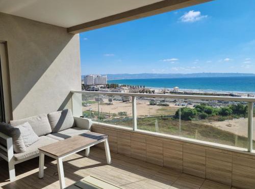 7th Floor in Acre