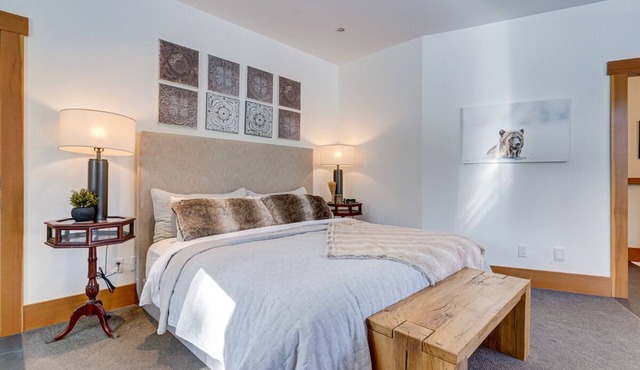 A Peaceful Mountain Retreat in one of Banff's Most Elegant Homes in Banff