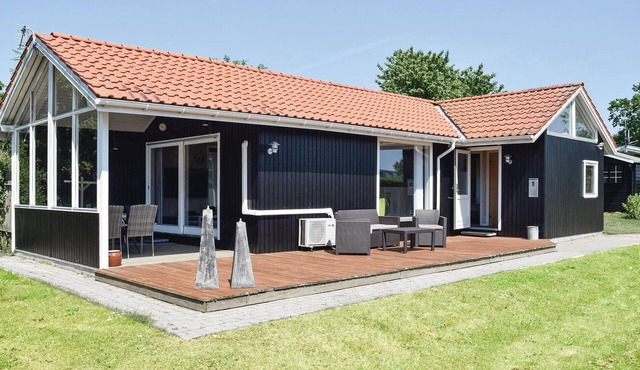 Awesome home in Odder with WiFi in Odder