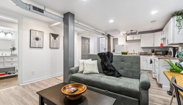 Basement with Full Kitchen and Near Downtown in Denver