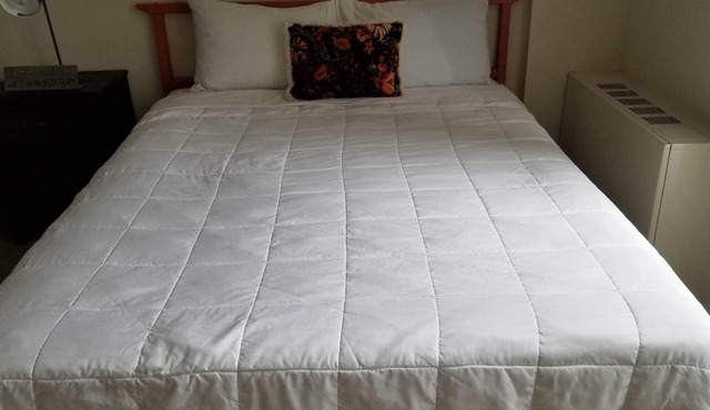Bdrm On Mass In the Middle