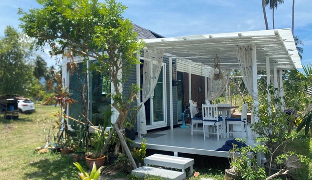 Beach Tiny House with Scooter Services & FREE Kayak in Koh Samui