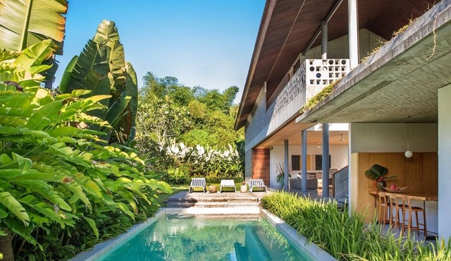 Beachside 4BR Villa Perfect for Families in Bali