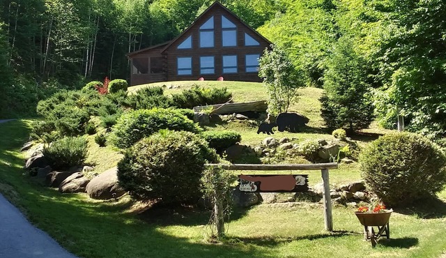 Beatiful Custom Log Home " Bear Lodge"