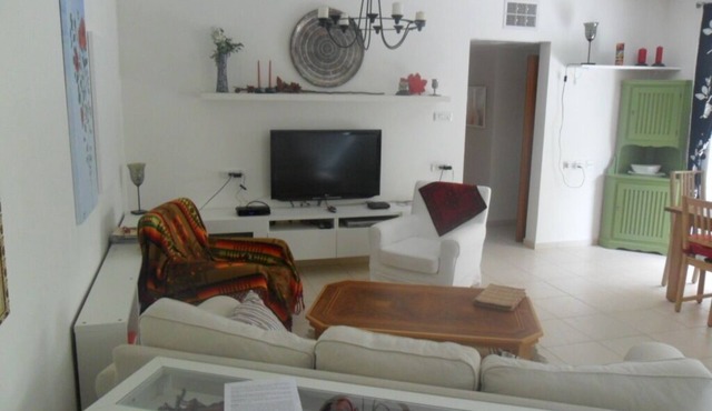 Beautiful 2 Bd, 2 Ba With Large, Private Garden