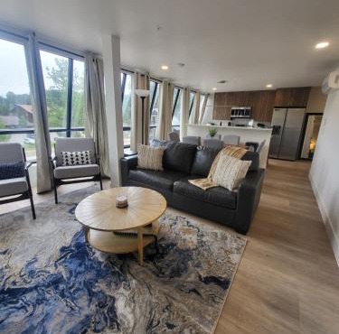 Beautiful Mountain Views in the Heart of Evergreen