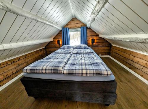 Cabin magic on Senja, atmosphere like a fairytale in Botnhamn