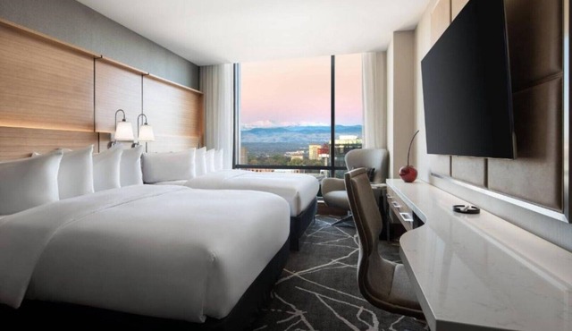 Captivating Denver Cherry Creek hotel in Denver