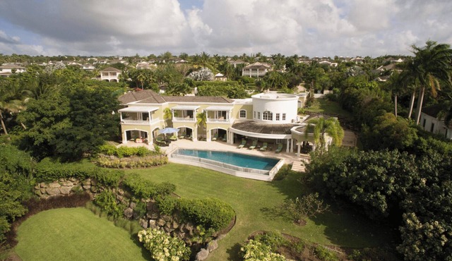 Celebration Villa with Private Pool & Sunset Views in Mount Standfast