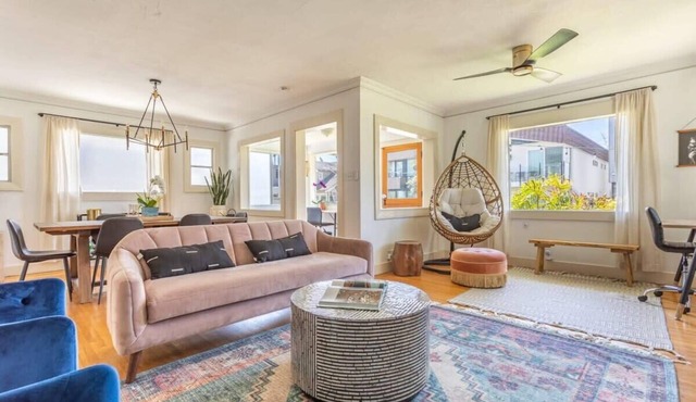 Charming 1920s Hermosa Bungalow Steps from The Strand