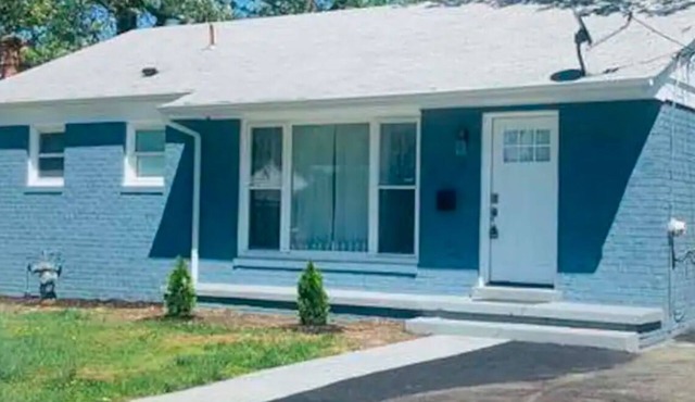 Charming 2-bedroom house with WiFi, AC in fabulous District Heights in District Heights