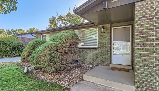 Charming 2-bedroom house with AC, WiFi in marvelous Wheat Ridge