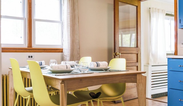 Charming Catskill getaway walking distance to Main St. Pet-friendly! in Catskill