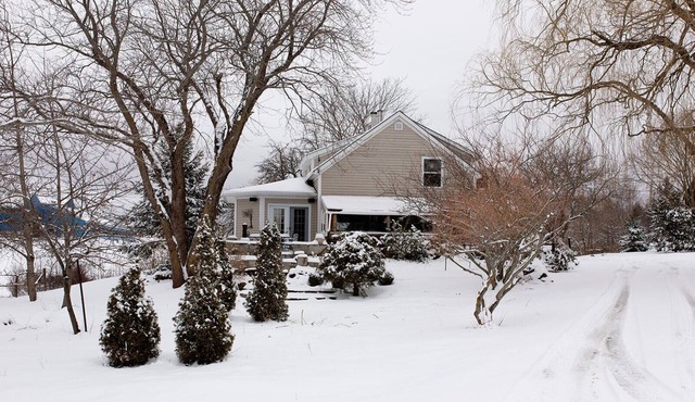 Charming Rustic Farmhouse in NS Wine & Ski Country, The Gaspereau Valley! in Wolfville