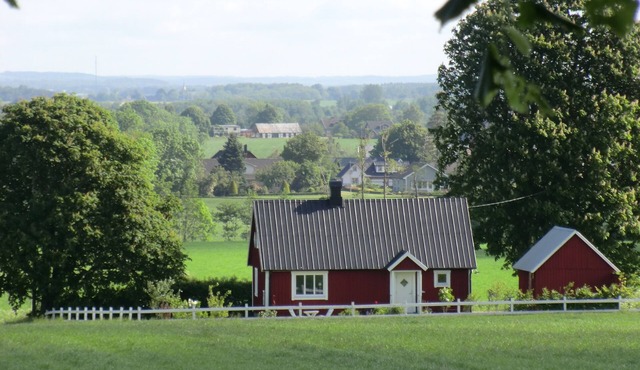 Charming Swedish red cottage on the countryside, near Båstad. in Laholm